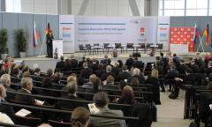 Mit rund 400 Teilnehmern war der Deutsch-Russische Wirtschaftsgipfel auf der HANNOVER MESSE gut besucht. Foto Metz