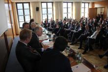 Voll besetzt war der Veranstaltungssaal in der Residenz der Commerzbank am Pariser Platz. Foto: Andreas Metz