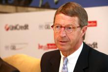 Der Ost-Ausschuss-Vorsitzende Eckhard Cordes stellte gemeinsam mit Vertretern der UniCredit und des Landes Berlin die Idee des east forums Berlin vor. Foto: Bildschoen.de