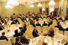 Festlicher Rahmen: die Teilnehmer des Parlamentarischen Abends im Palaissaal des Hotels Adlon. Alle Fotos: David Ausserhofer