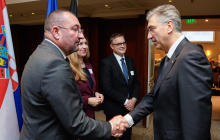 Südosteuropa Sprecher Beeck (3.v.li.) begrüßte mit Vertretern von DIHK und AHK den kroatischen Premier (re.). Foto: DIHK / Hans-Christian Plambeck.