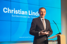 Finanzminister Lindner will auch privates Kapital für den Wiederaufbau mobilisieren. Foto: Ekaterina Zershchikova
