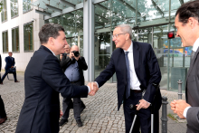 Ost-Ausschuss-Geschäftsführer Michael Harms begrüßte den Präsidenten (li.). Foto: Jens Schicke/DIHK