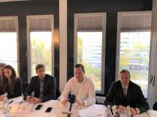 Oliver Hermes (2.v.re.) kommentierte aktuelle Entwicklungen in den OAOEV-Ländern. Foto: C. Himmighoffen