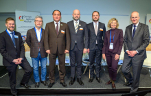 Gemeinsam weiterkommen: GAA-Geschäftsführer Dr. Per Brodersen, Unternehmer Kajrat Bisatajew, Minister Jerbol Karaschukejew, Minister Vladimir Bolea, Vizeminister Markyan Dmytrasevych und Dr. Petra Laux (Syngenta Group) mit GAA-Ländersprecher für Ukraine und Zentralasien, Dirk Stratmann (v.l., Foto: GAA)