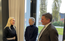 Reger Austausch: Ost-Ausschuss-Vorstand Haußmann mit Wirtschaftsministerin Saková (li.) und Botschafterin Wolf.