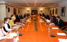 OAOEV-Delegation im Gespräche mit Premier Zaev und Vize-Premier Angjushev Foto: Mazedonische Regierung