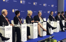 An der von Klaus Mangold moderiertenAn der von Klaus Mangold moderierten Diskussionsrunde des OAOEV auf dem SPIEF nahm auch Ministerpräsidentin Manuela Schwesig teil. Foto: Schuchart