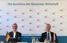 M. Mehren (l.), Sprecher des OA-Arbeitskreises Russland und M. Harms (r.), OA-Geschäftsführer