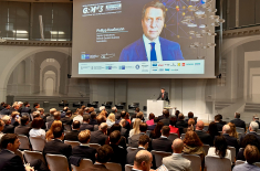 Für den Ost-Ausschuss eröffnete der Stellvertretende Vorsitzende Philipp Haußmann die Veranstaltung. Foto: Andreas Metz