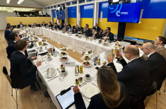 Das traditionelle Ost-Ausschuss-Frühstück auf der MSC fand 2026 erstmals im Ukraine Haus statt. Foto: Andreas Metz