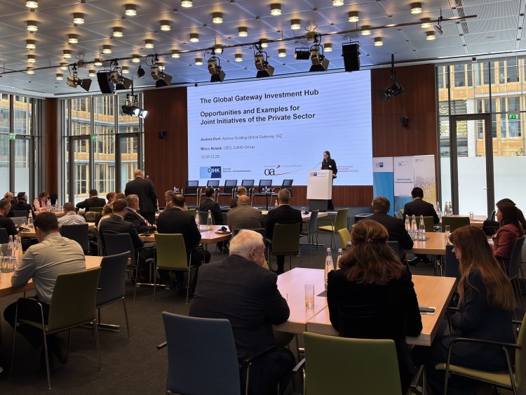 Wie lassen sich die Wachstumspotenziale im Transit durch Zentralasien und den Südkaukasus besser ausschöpfen? Darum ging es bei der Veranstaltung „Making the TCTC Work“ im Haus der Deutschen Wirtschaft in Berlin. Foto: Aman Magauin