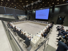 Die Delegation im Gespräch mit Wirtschaftsminister Jabbarov. Foto: C. Himmighoffen