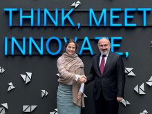 Cathrina Claas-Mühlhäuser, Stellvertretende Vorsitzende des Ost-Ausschusses, begrüßte den armenischen Premierminister zum Wirtschaftsgespräch in Berlin. Foto: A.Metz