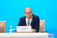 Der stellvertretende Ost-Ausschuss-Vorsitzende Christian Bruch beim Deutsch-Kasachischen Wirtschaftsforum in Astana. Foto: Ruslan Mazunin