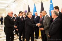 Die deutsche Delegation wurde von Präsident Mirzijojew begrüßt. Foto: Bundesregierung/Sandra Steins